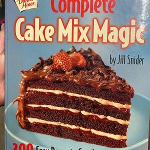 Complete Cake Mix Magic - 300 Easy Desserts Good As Homemade
Hardcover